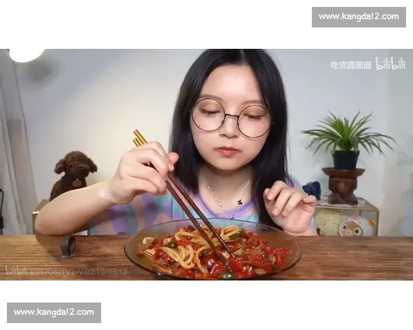 密子君挑战极限龙虾吃播比赛全程精彩瞬间揭秘 密子君挑战极限龙虾吃播比赛全程精彩瞬间揭秘